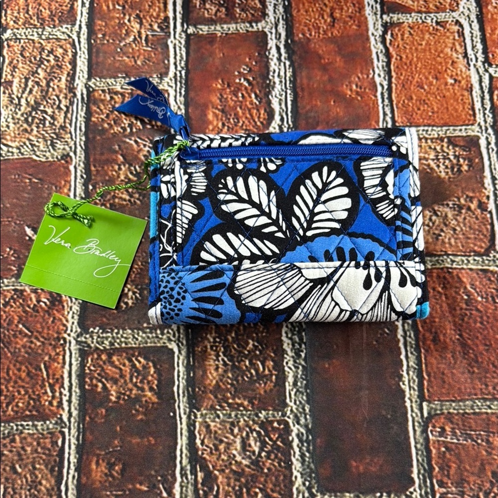 NWT Vera Bradley Blue and White Shoulder Bag and Wallet Set - Picture 5 of 7